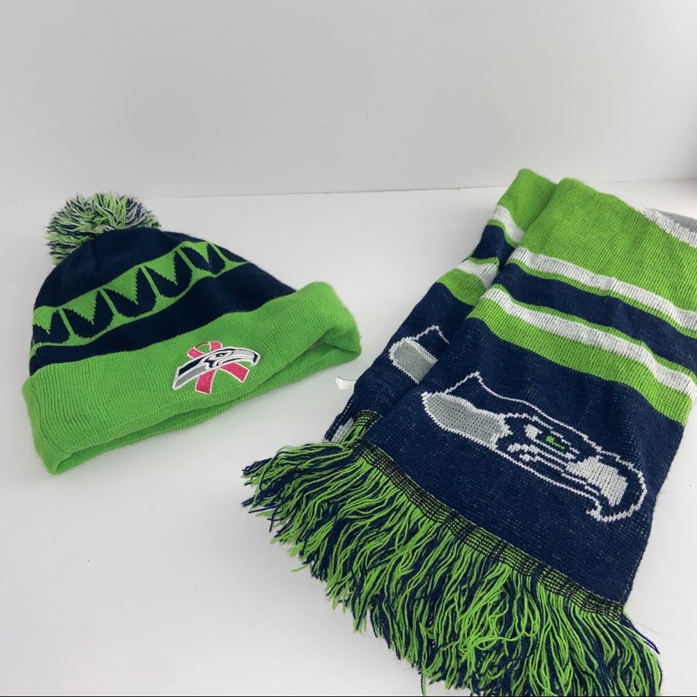 Seahawks Hat and Scarf Symbol